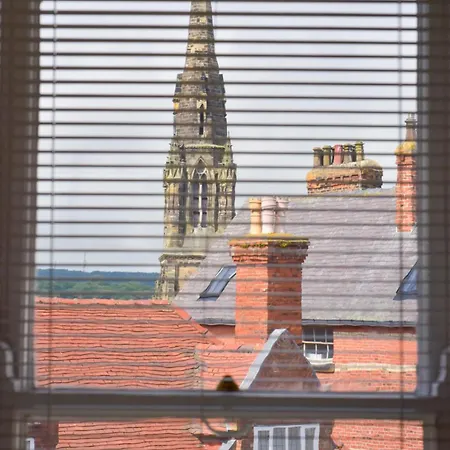 The Chester Retreat Easby Hall * Scarborough